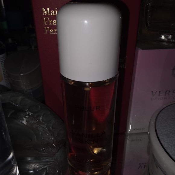 Phlur Vanilla Skin Fragrance - Picture 2 of 2